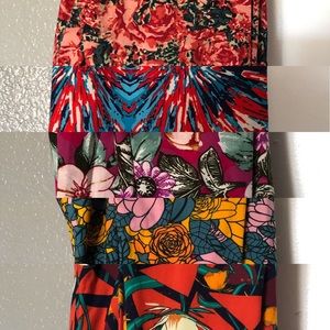 LuLaRoe Tall & Curvy Leggings